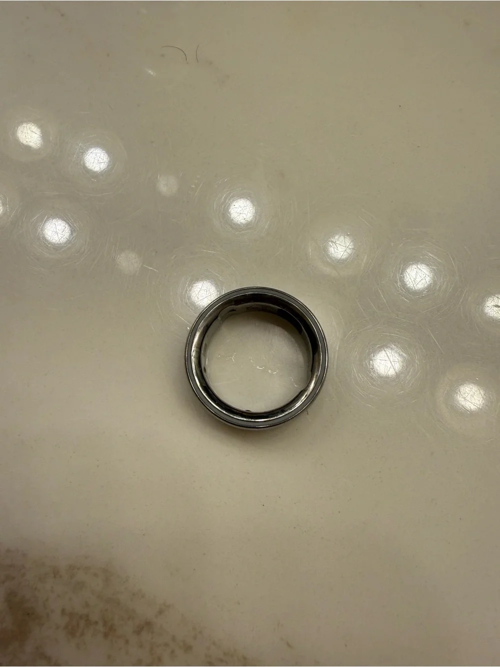 Oura Silver Charging Dock with Black Ring